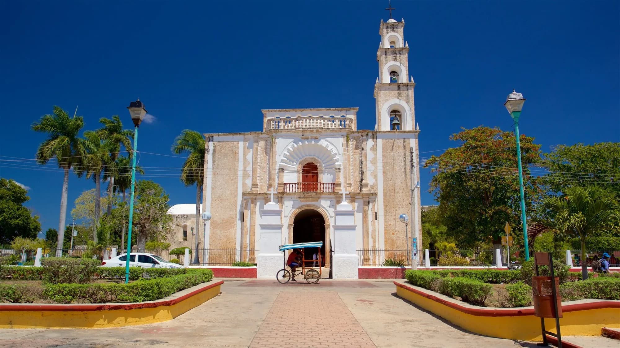 Iglesia principal de Calkiní